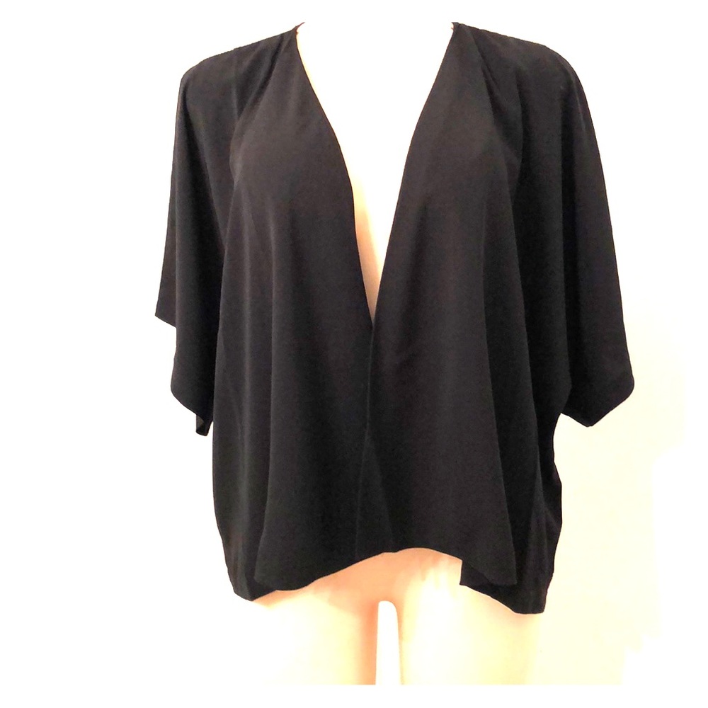 Quarter sleeve kimono